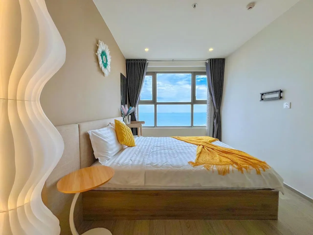 Apartment Homestay The Song - Can Ho Du Lich Gia Re, Day Du Tien Nghi Ra Bien 200M Vung Tau Vietnam